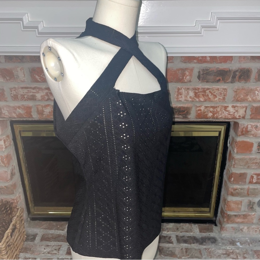 Black top with lace panels and crisscrossed front X straps / M / NWOT - Picture 5 of 11